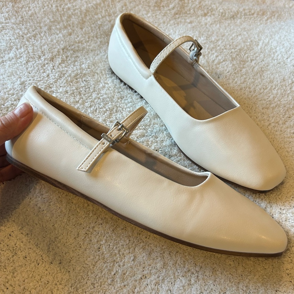 Tahari ballet flats